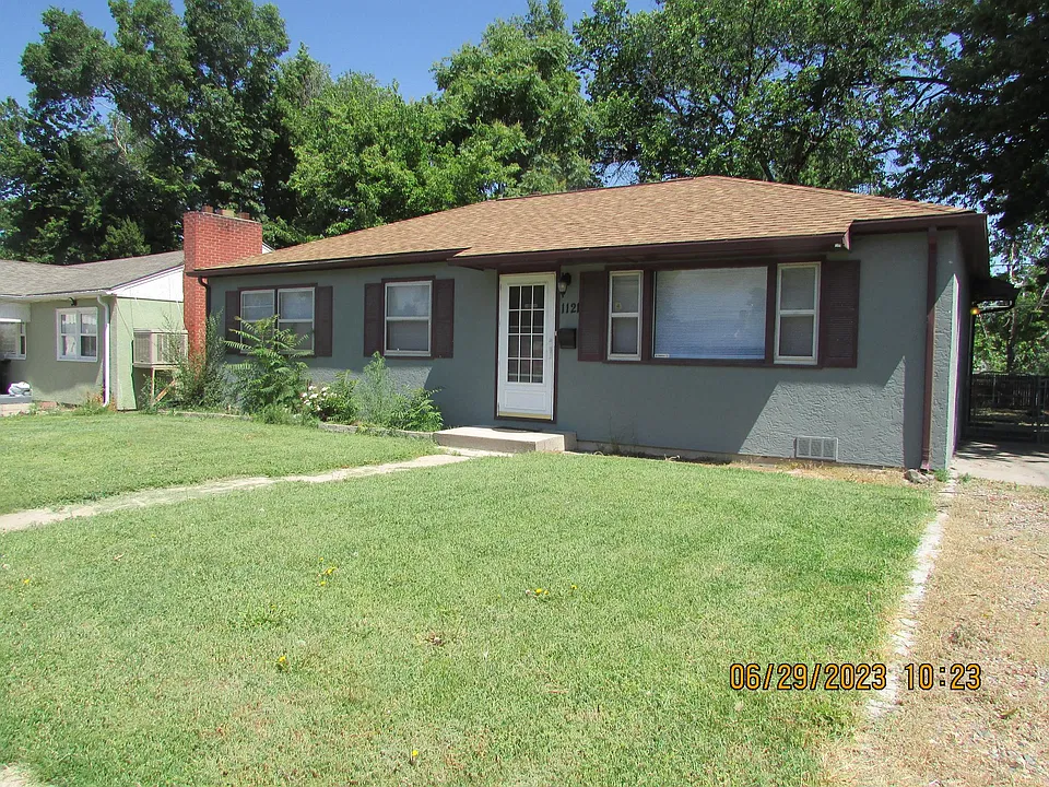1121 Constitution Rd