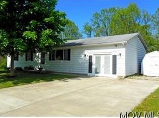 1638 E Poplar St, Davisville, WV 26142