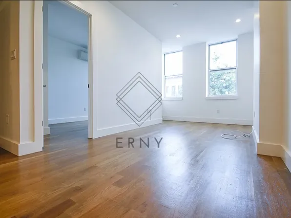 826 Saint John's Place image 3 of 5