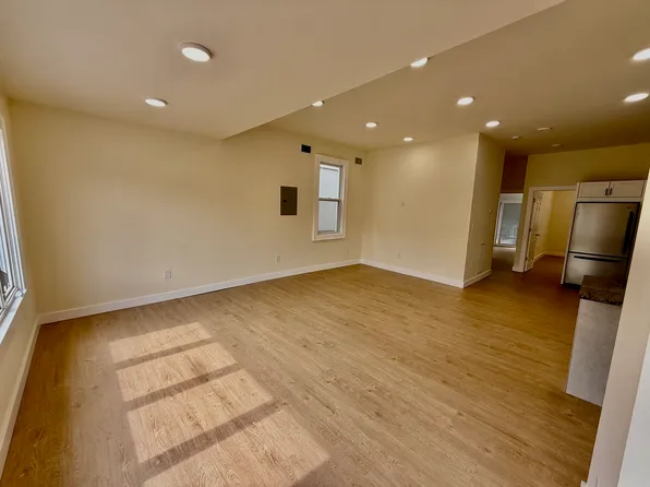 144 Centre Avenue image 6 of 19