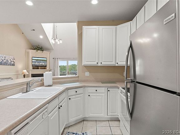 3rd image of 216 Lakeview Resort Blvd #4F
