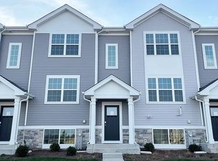 889 Briar Glen Ct, Hampshire, IL 60140