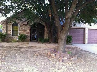 2846 Fenwick St, Grand Prairie, TX 75052