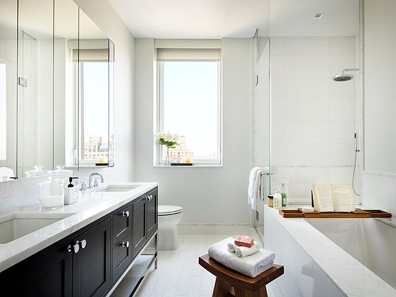 3rd image of 205 E 92nd St APT 22A