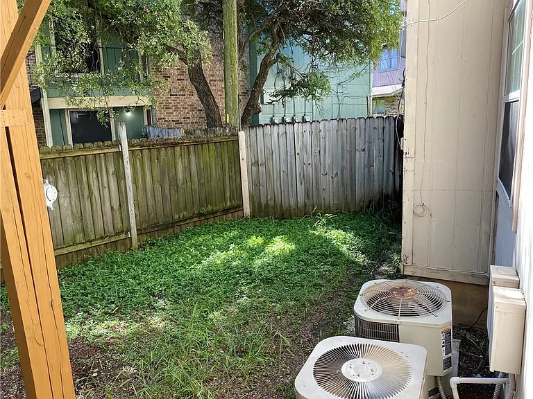 11906 Alpheus Ave #A — Photo 10
