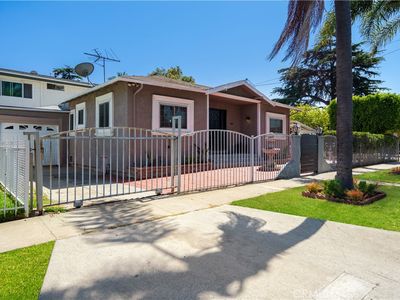 400 E Buckthorn St, Inglewood, CA, 90301