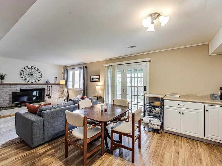 4704 Lance Ct — Photo 37