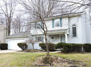 5712 Bloomfield Dr, Midland, MI 48642