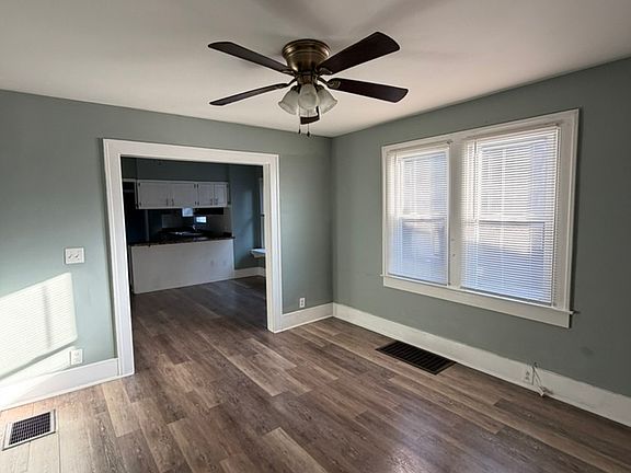 4th image of 1105 W Ashland Ave
