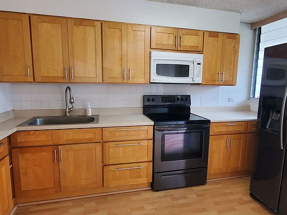 5th image of 500 University Ave APT 338