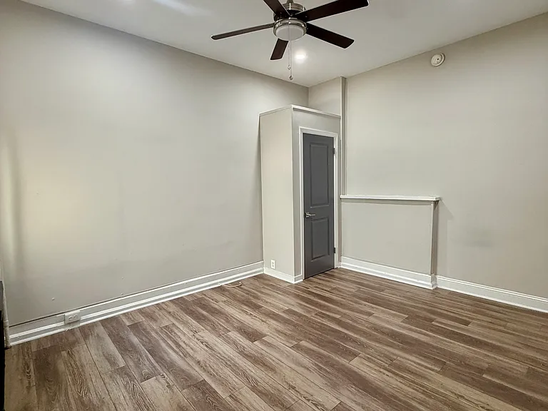 227 S 41st St #H — Photo 10