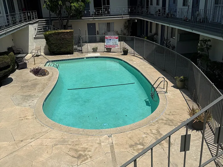 912 E La Palma — Photo 18