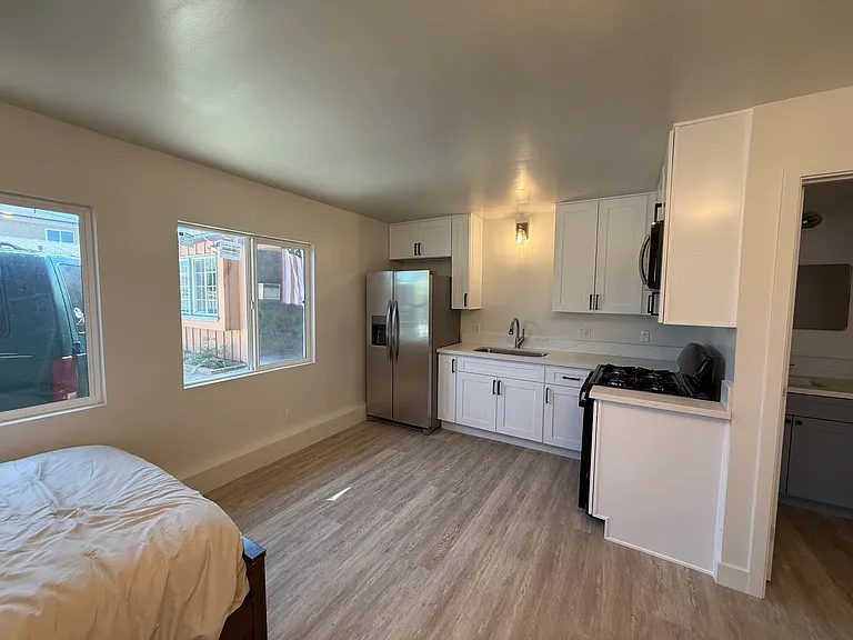 7029 Bellaire Ave #C — Photo 5