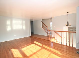 502 Suffield Dr, Gaithersburg, MD 20878