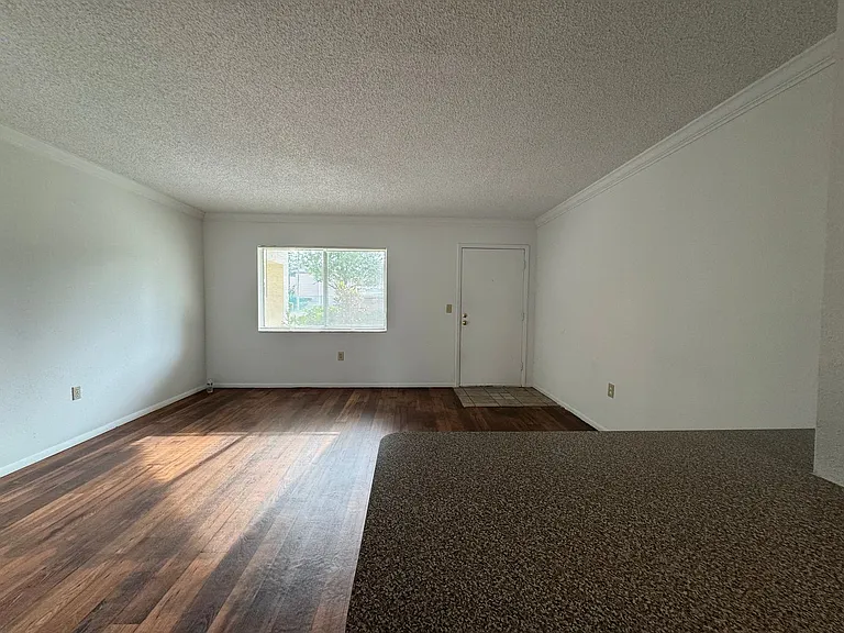 139 Oyster Bay Cir #130 — Photo 27