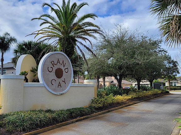 5th image of 132 Camden Cay Dr
