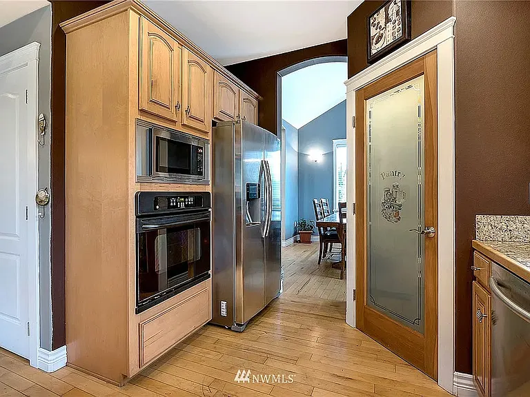 4463 Castlerock Dr — Photo 10