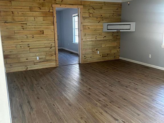 4th image of 2507 Hendon Rd