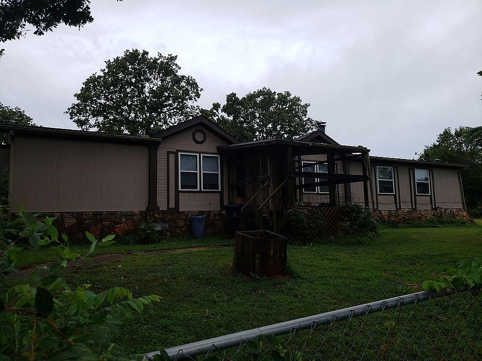 1st image of 18220 Oakhill Dr