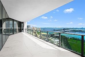 3rd image of 1000 Biscayne Blvd Unit 3301