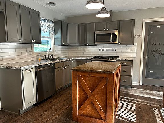 Kitchen with high-end finish