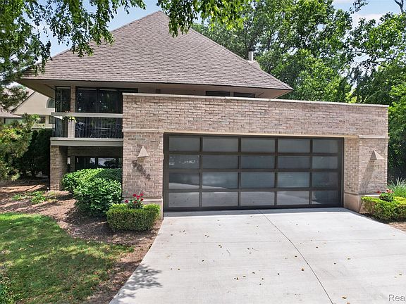 3rd image of 5044 Christy Ct