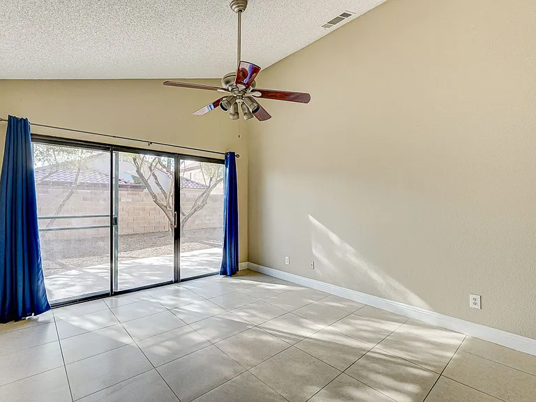 2723 Lovington Dr — Photo 25