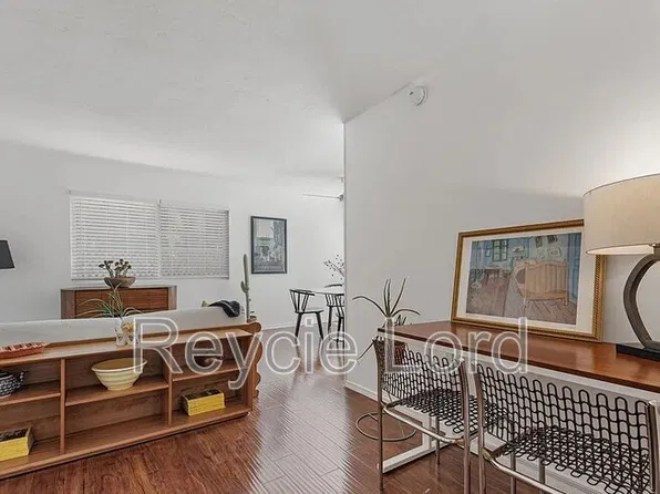 964 Larrabee St APT 102, West Hollywood, CA 90069