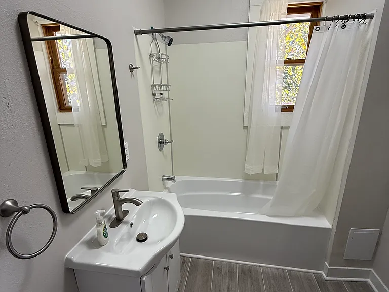 511 Franklin Ave #3 — Photo 5