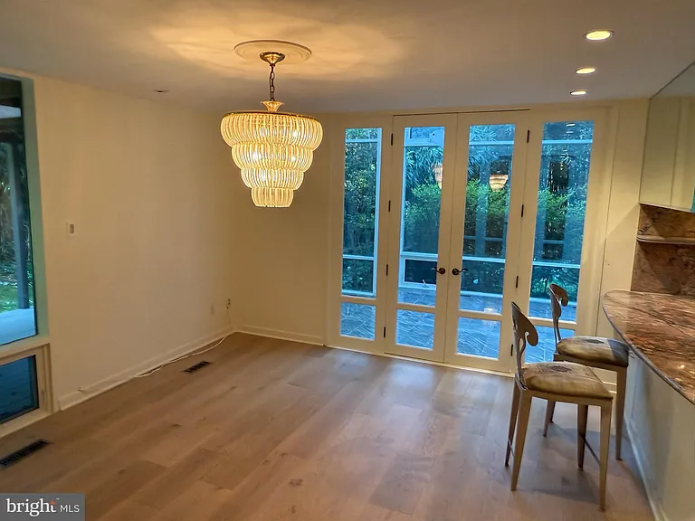 2111 Mason Hill Dr — Photo 12