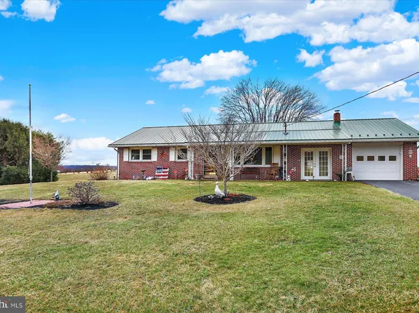 26 W Shortcut Rd, Newport, PA 17074