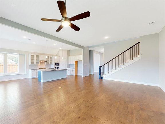 4th image of 304 Kellan Ct