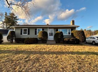 34 Flora St, Springfield, MA 01129