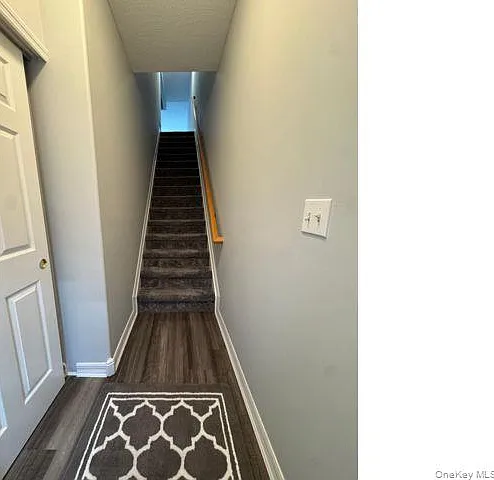1 bed, 1.0 bath, 1219 sqft, $2,550 — Photo 2