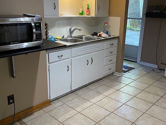 5th image of 513 Krause St #1