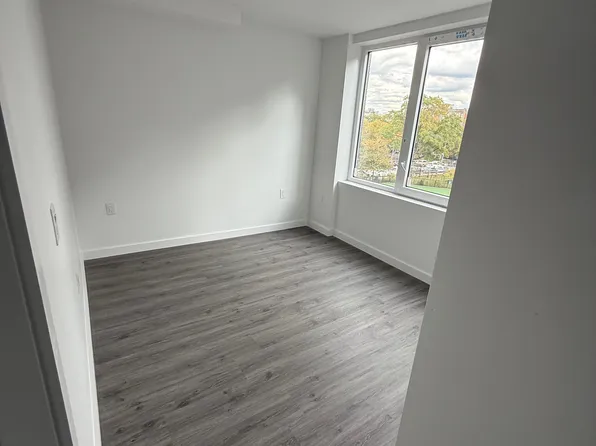 170 Marcy Avenue image 14 of 23