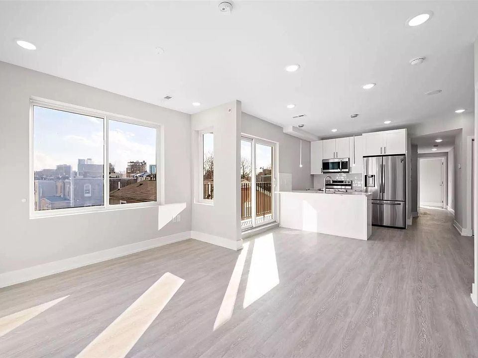 1st image of 649 N 35th St Unit 202