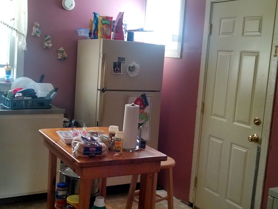 2nd image of 4470 Lucerne Ave