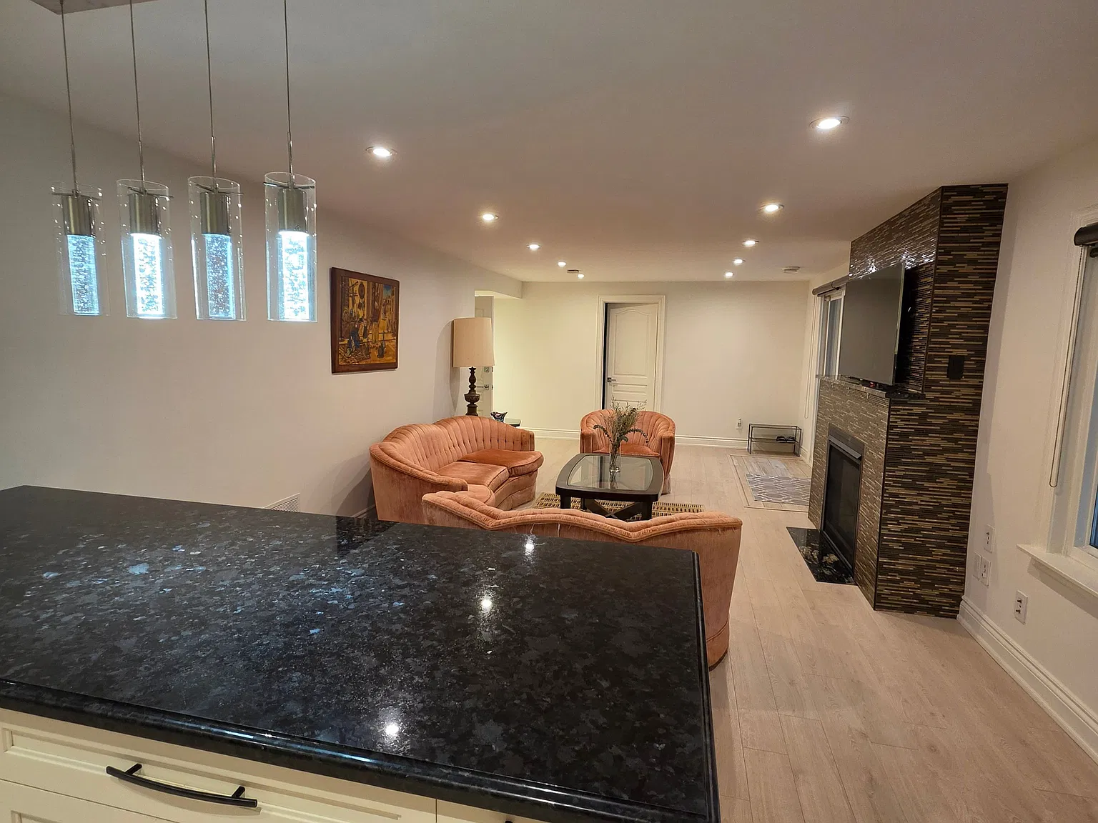 2 bed, $3,100 — Photo 4