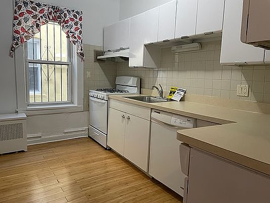 3rd image of 30-50 37th St #1
