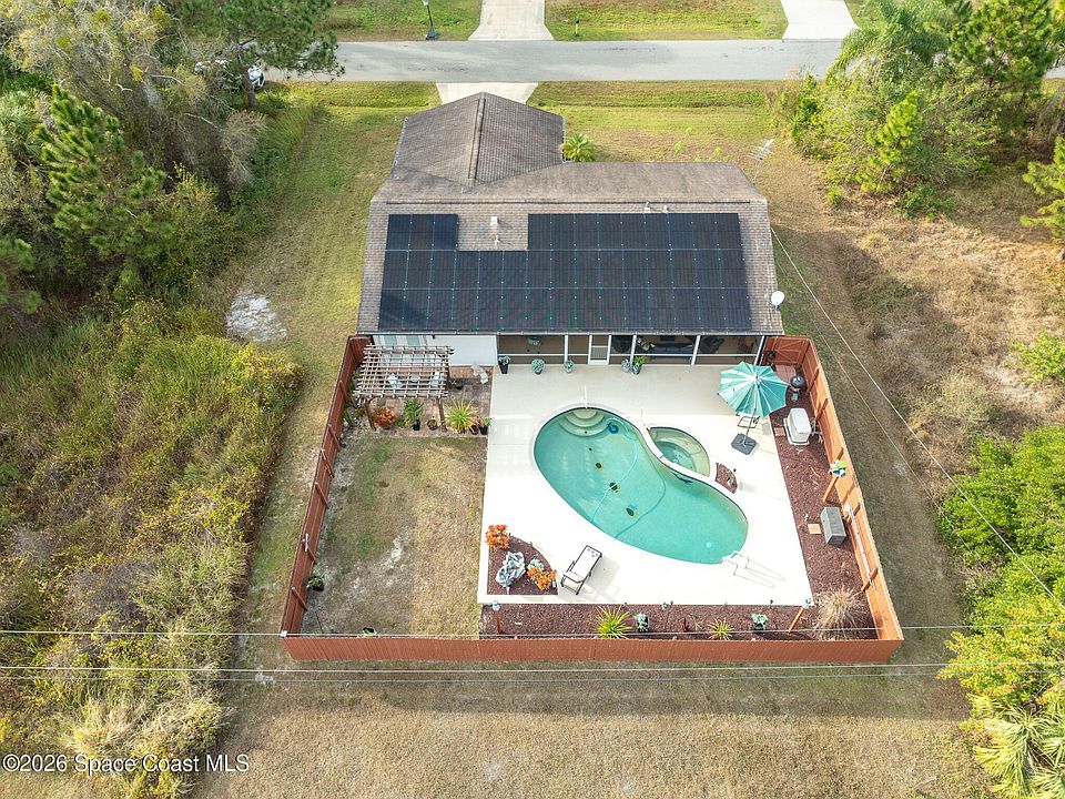 1st image of 2115 Wagonwheel Ave SE