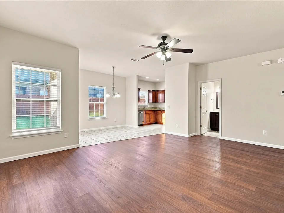 3207 SW Deerfield Blvd #2