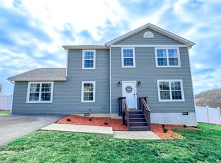 128 Prairie View Ln, Pembroke, VA 24136