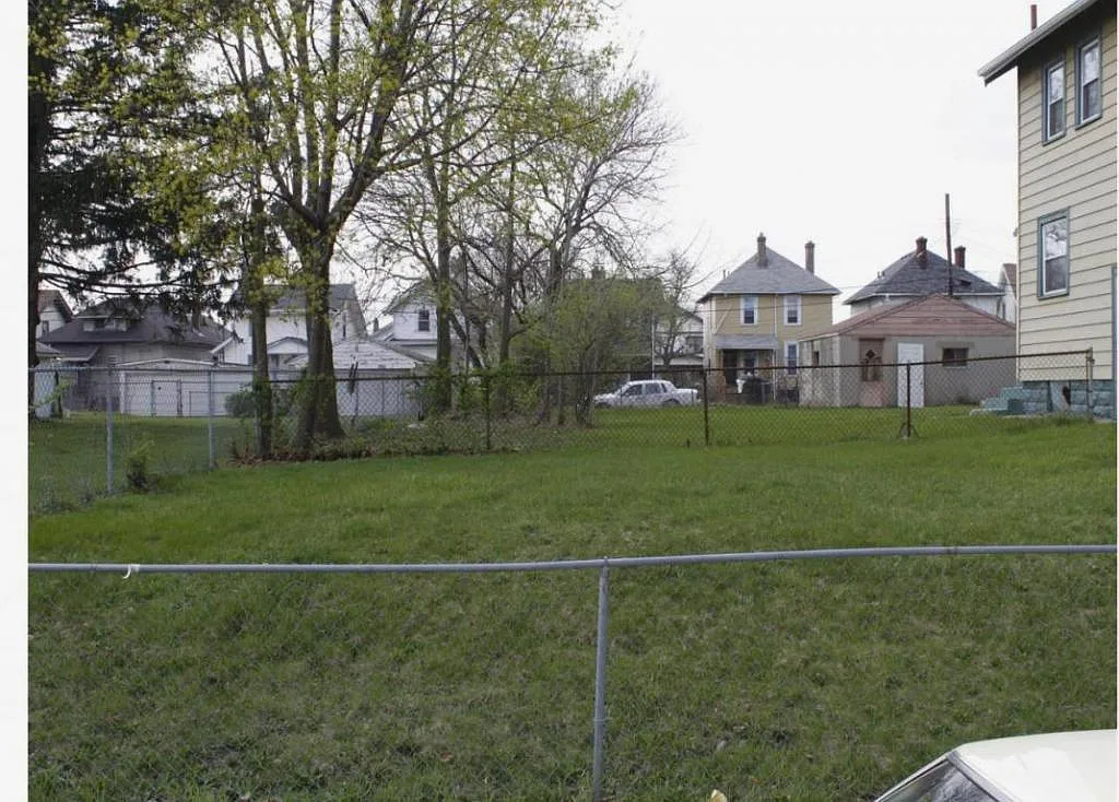 1159 Lexington Ave photo 1