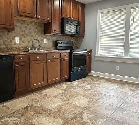 4th image of 1816 Arwell Ct