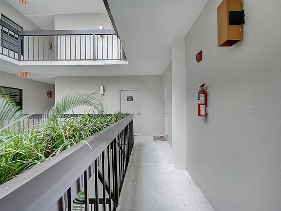 5th image of 5495 NE 25th Avenue #405