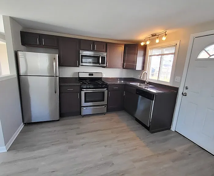 4134 W 90th St — Photo 2