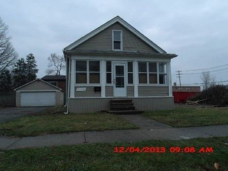 2nd image of 21543 Orchard St