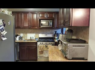 5 Leeds Ln, North Babylon, NY 11703