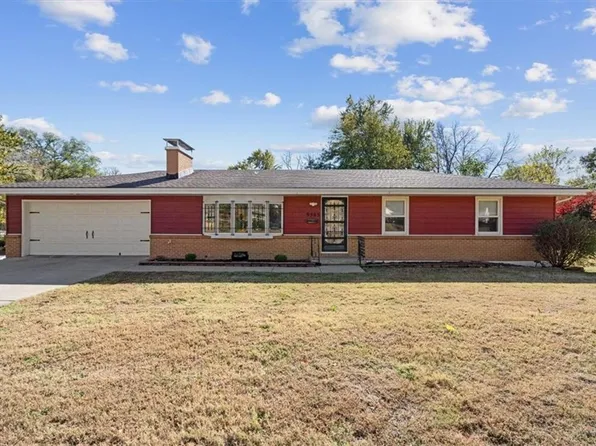 9505 E Kentucky Rd, Independence, MO 64053